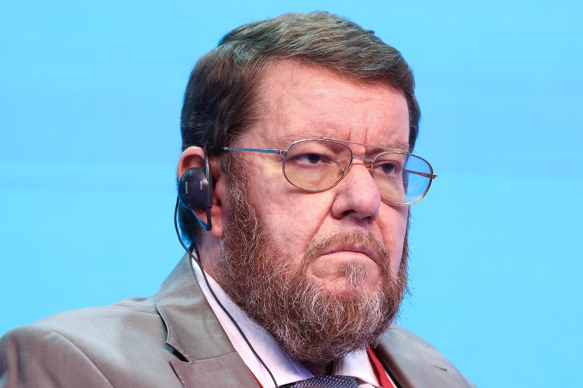 Сатановский извинился перед Захаровой за оскорбления