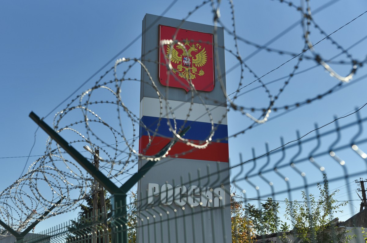 Эксперт: Строительство «линии обороны» нужно властям Эстонии, Латвии и Литвы для незаконного обогащения