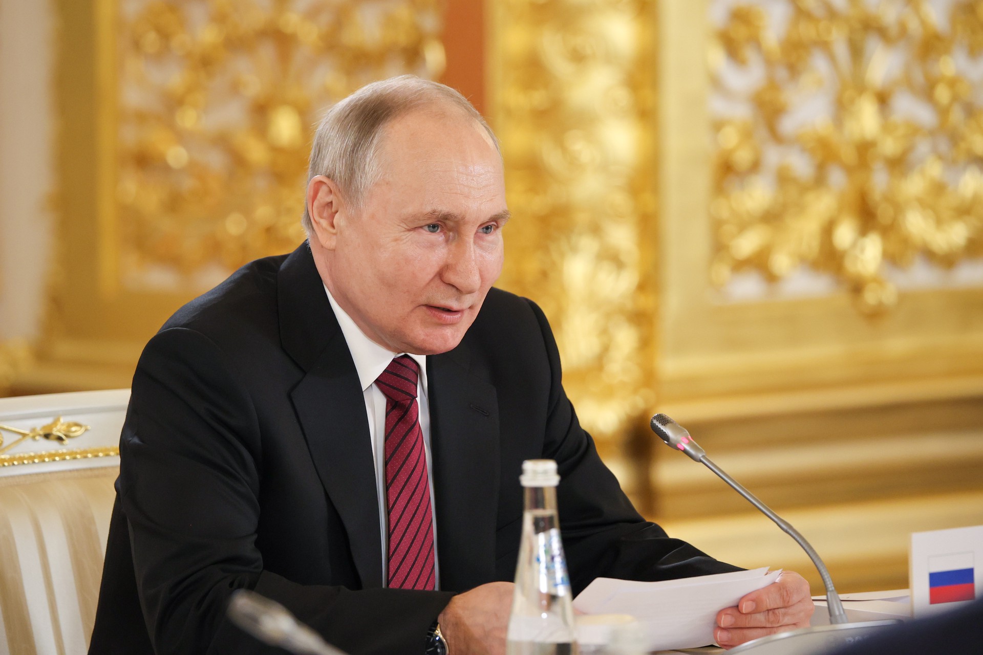 Путин: В элите России должны быть бойцы СВО, а не «чудики с голыми гениталиями»