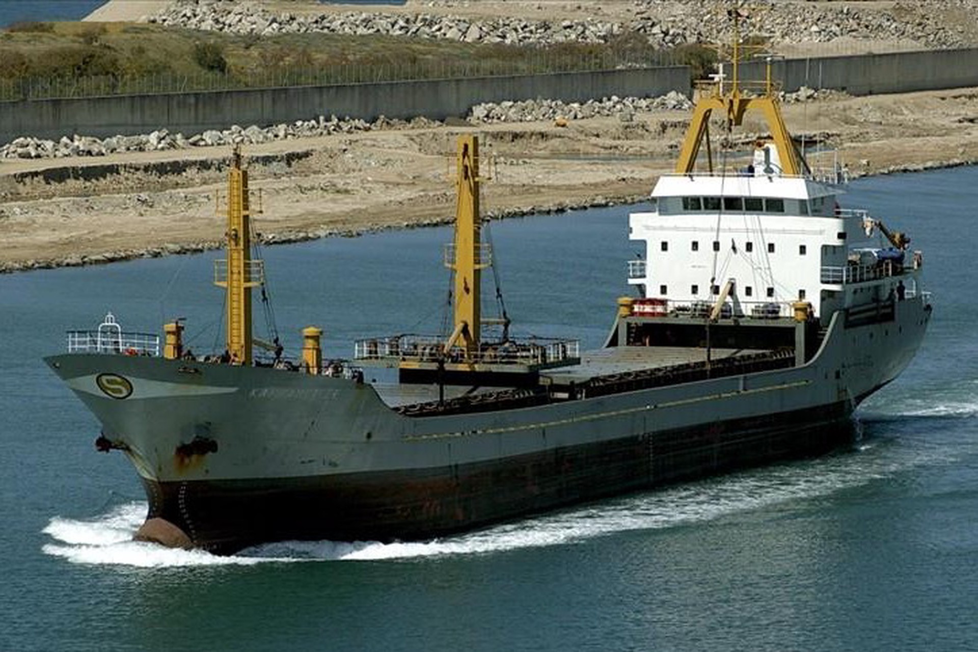 Reuters: Турецкий сухогруз подорвался на мине в Чёрном море