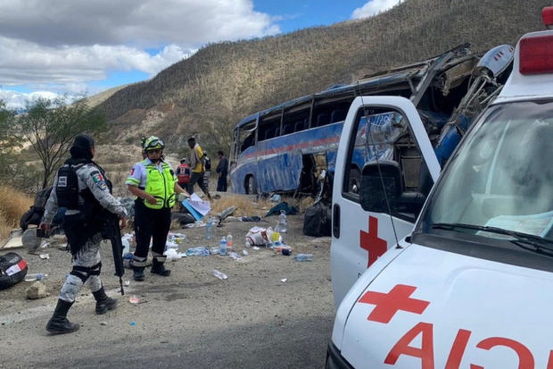В Мексике в ДТП с автобусом погибли 17 человек