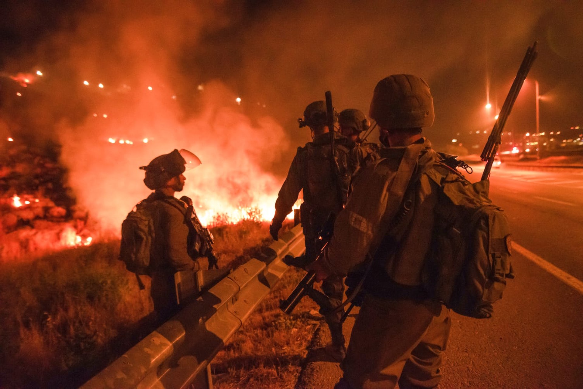 Нетаньяху: Израиль готов приостановить боевые действия в секторе Газа