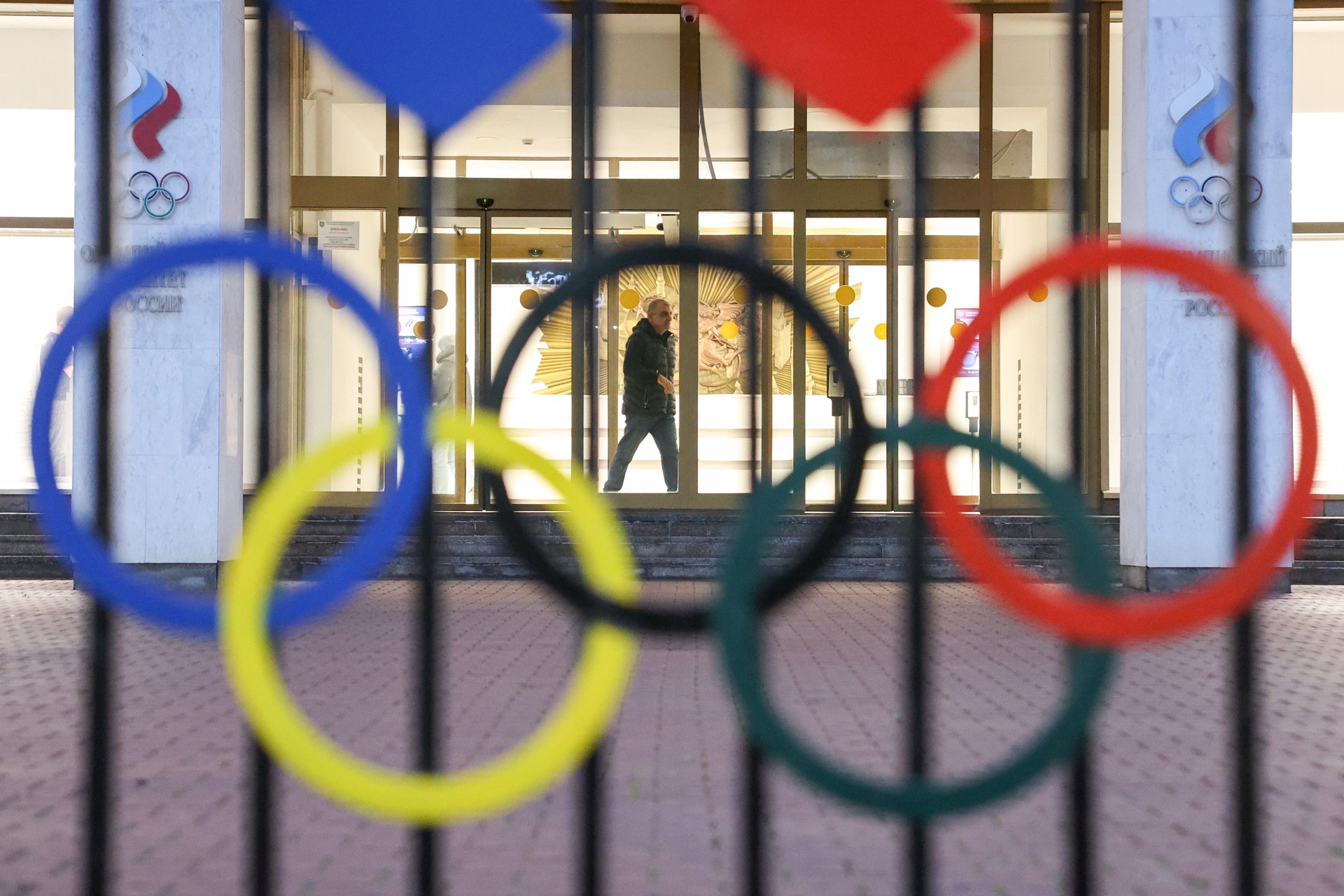 МОК одобрил переход трёх российских спортсменов в другие сборные без трёхлетнего карантина