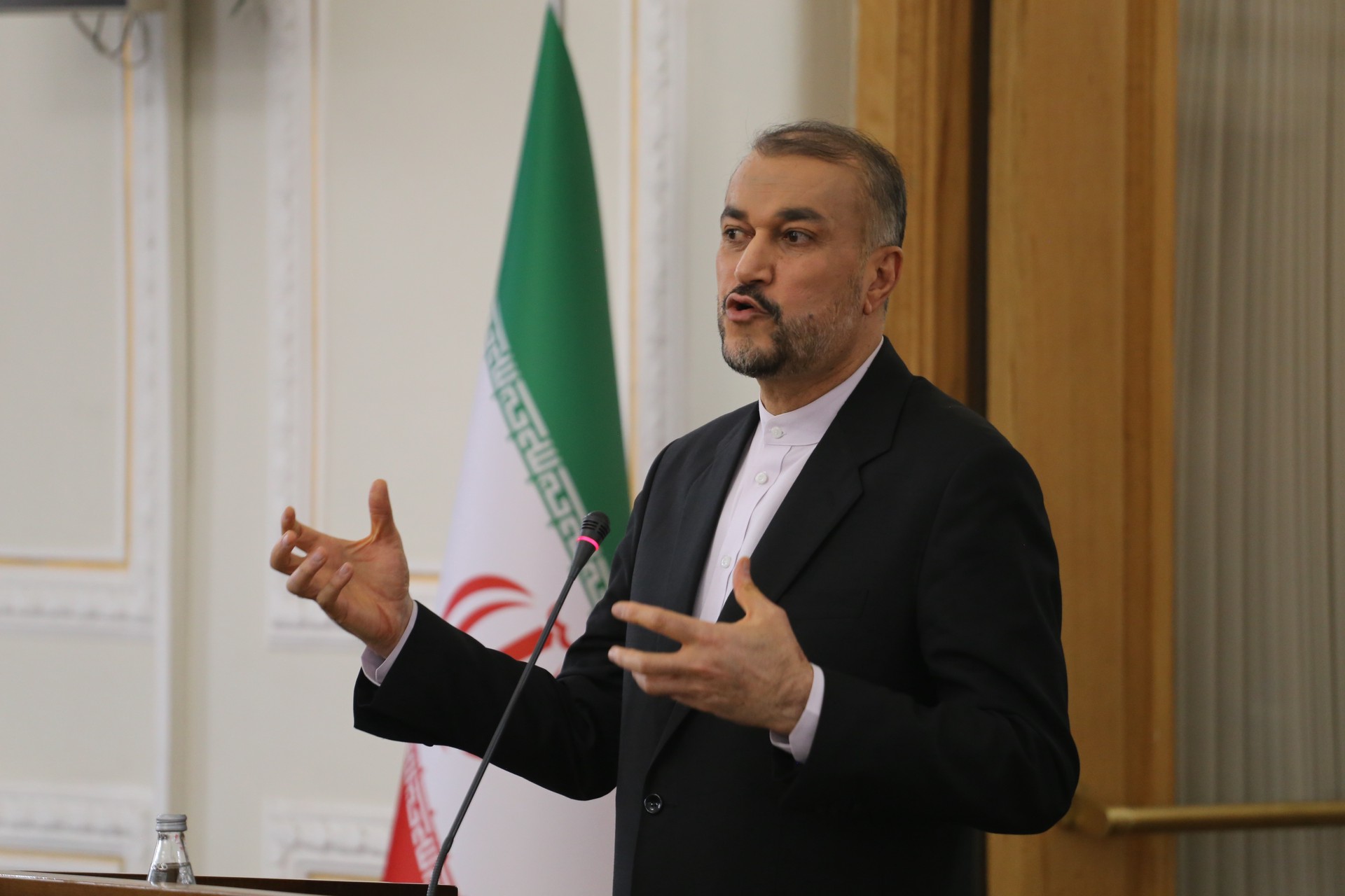 Иран предупредил о возможном открытии новых фронтов против США