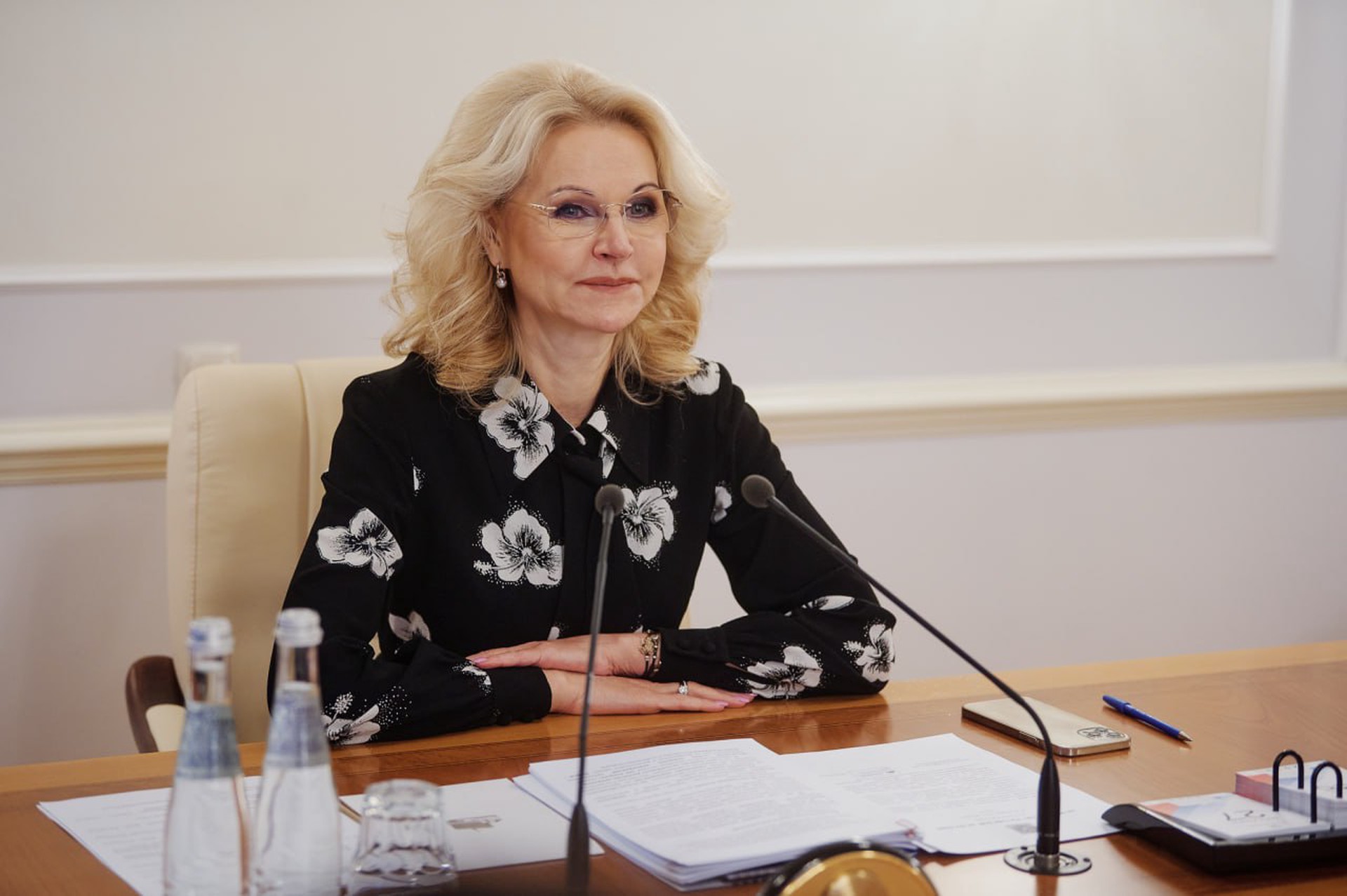 Вице-премьер РФ Голикова назвала семью с тремя детьми абсолютным приоритетом для страны