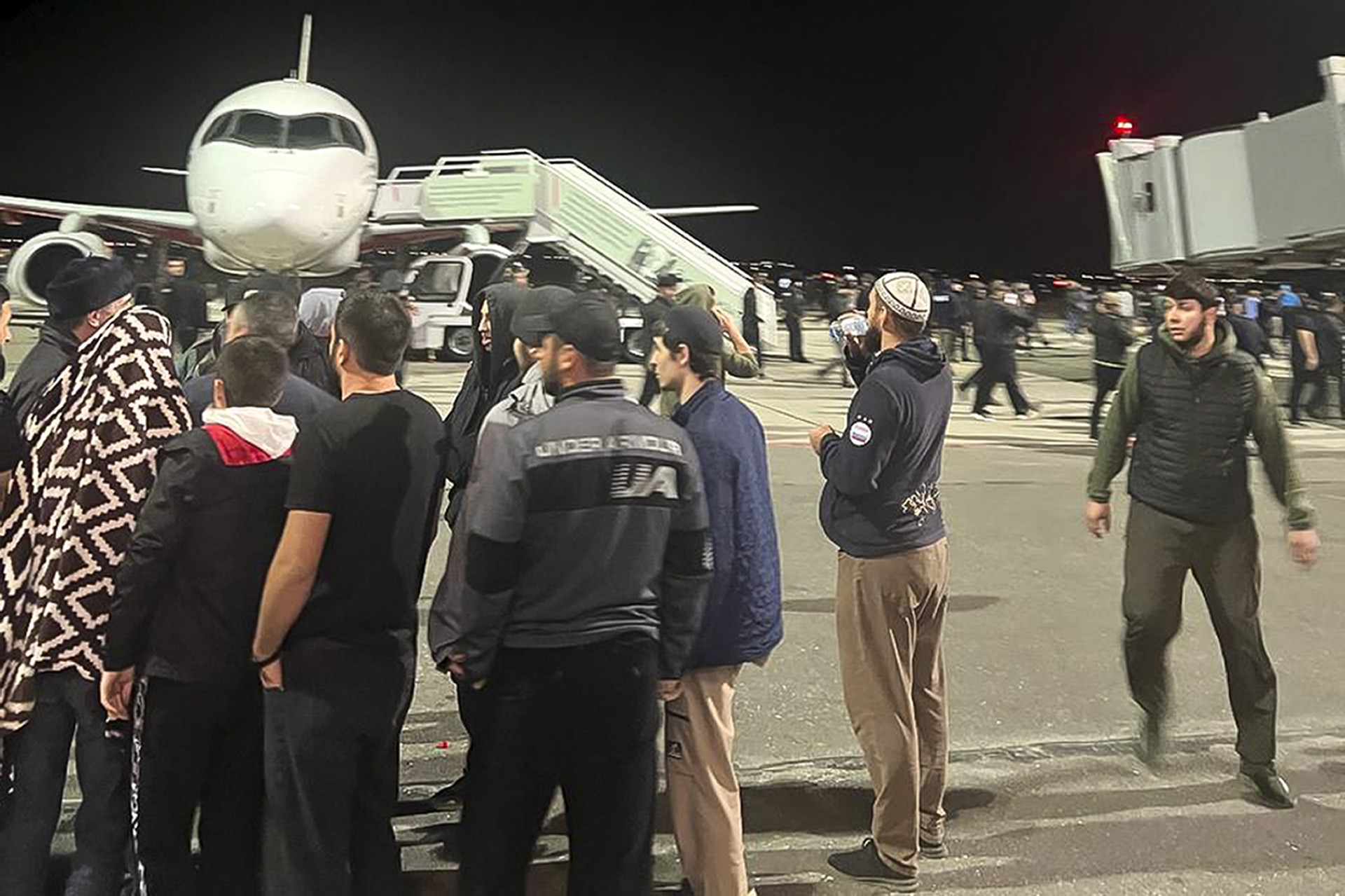 В РСТ рассказали, как беспорядки в аэропорту Дагестана сказались на туризме