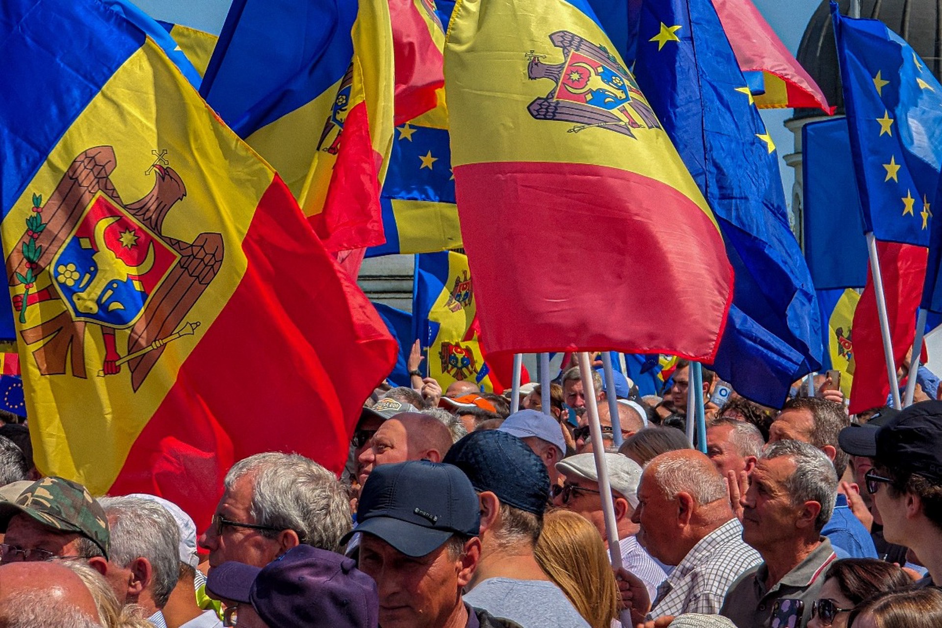 Шор: ЕС поставляет оружие в Молдавию и хочет развязать войну на её территории