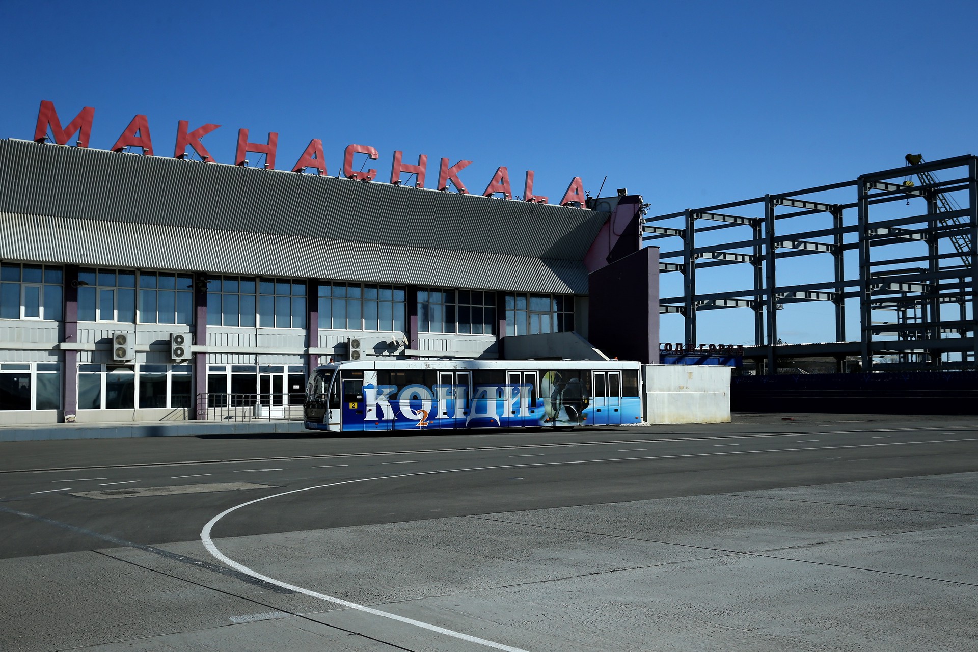 Сумма ущерба аэропорту Махачкалы достигла 285 млн рублей