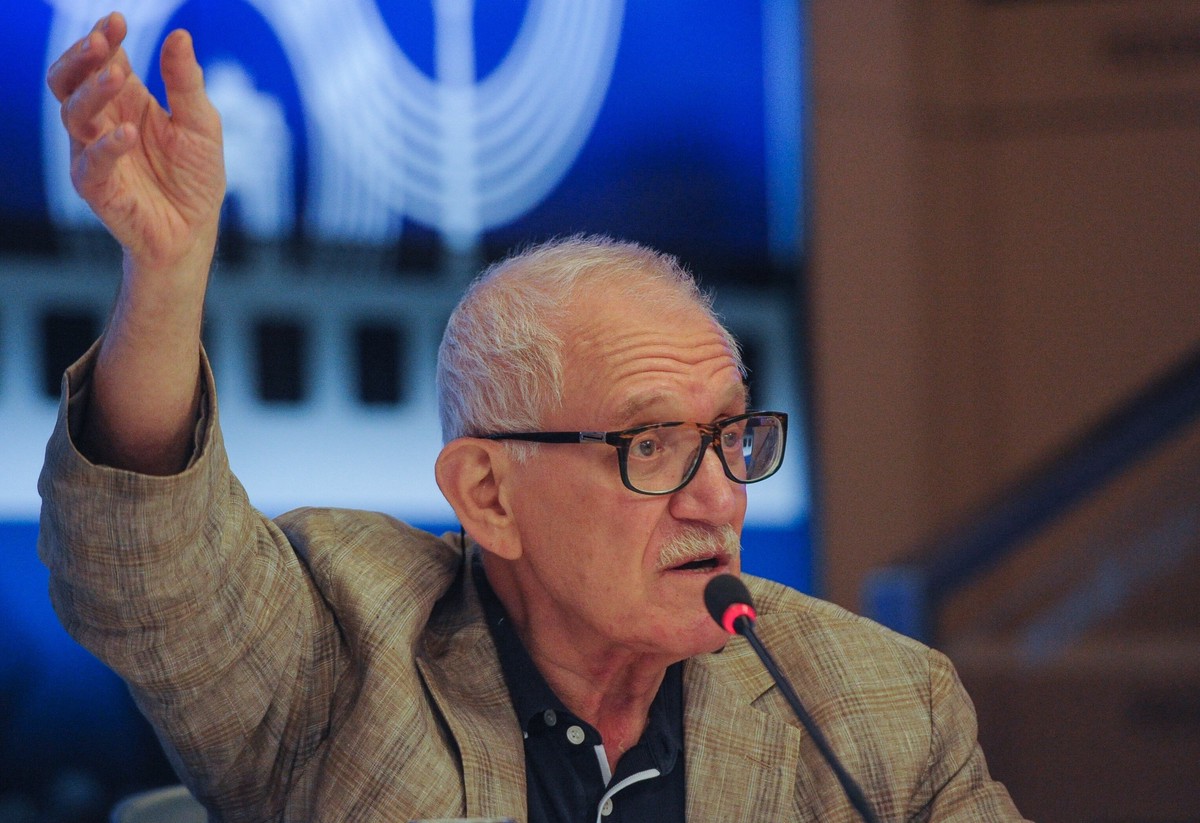 В окружении режиссёра Митты рассказали о его самочувствии