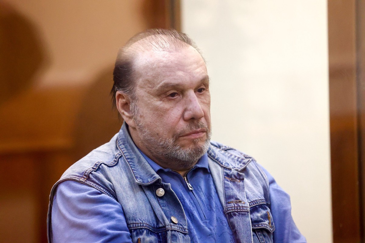 Брат вдовы Лужкова должен более 23 млн рублей