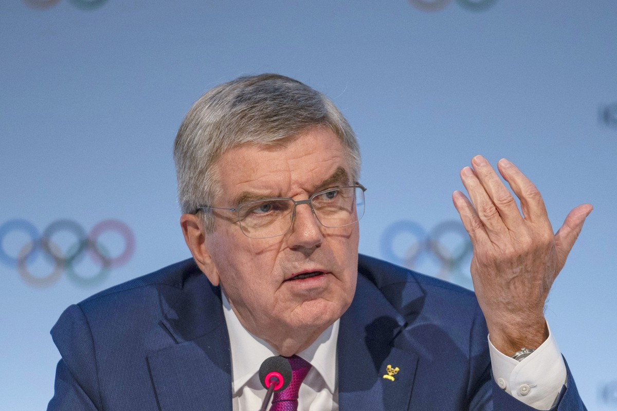 Бах заявил, что МОК просил украинцев следить за высказываниями российских спортсменов в Интернете