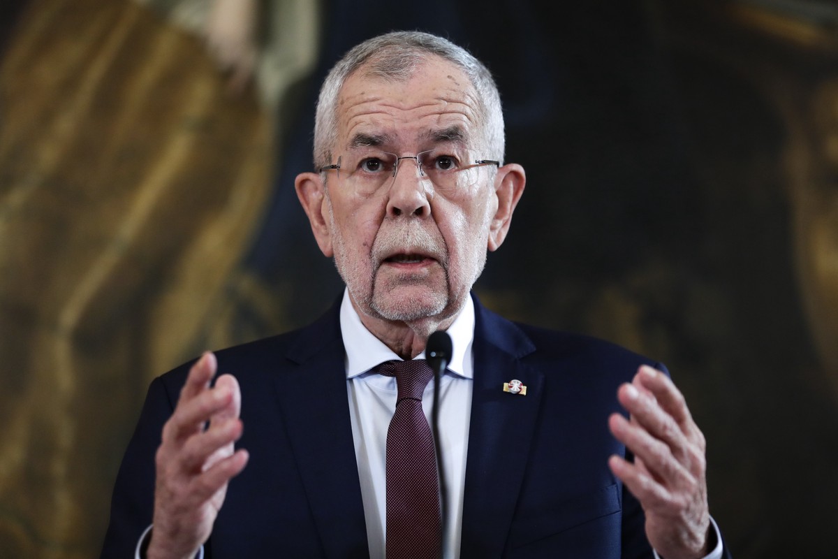 Президент Австрии чувствует себя хорошо после укуса собаки главы Молдавии 