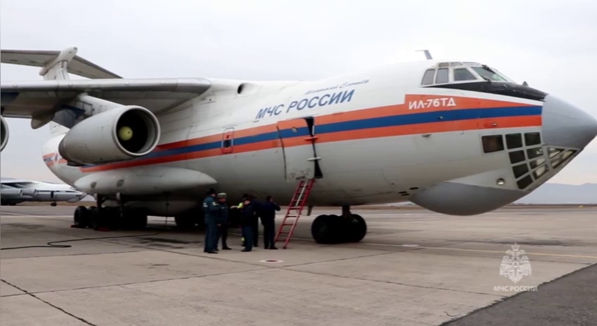 Самолёт МЧС с эвакуированными из сектора Газа россиянами вылетел в Москву