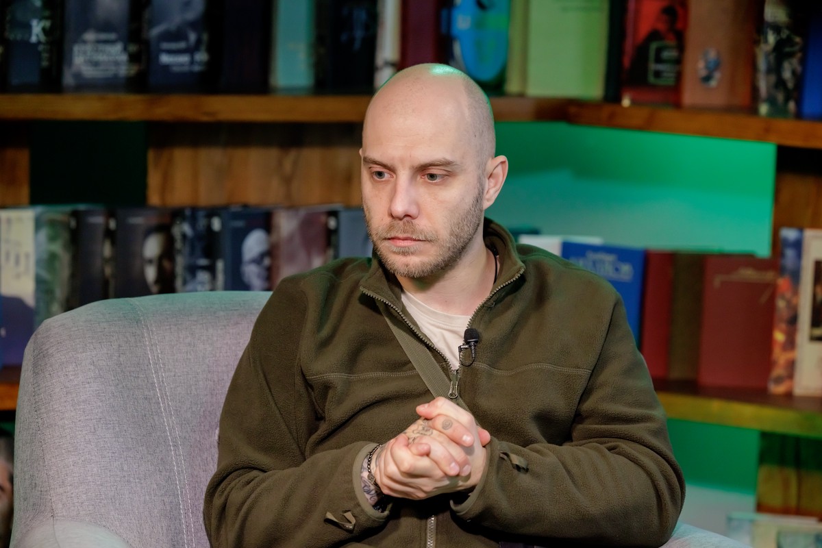 Режиссёр Клим Поплавский объяснил, зачем уехал на фронт