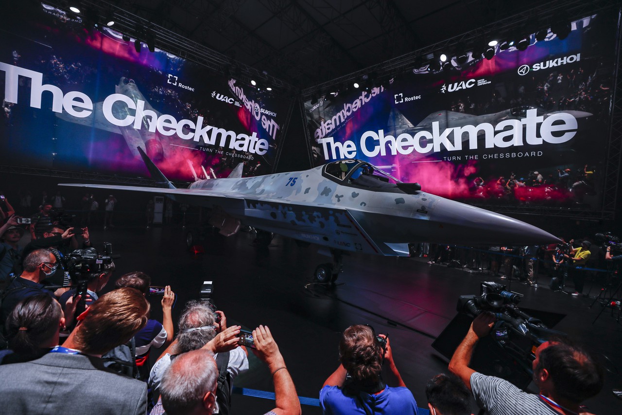 Военный эксперт назвал отличия будущего истребителя Checkmate от Су-57