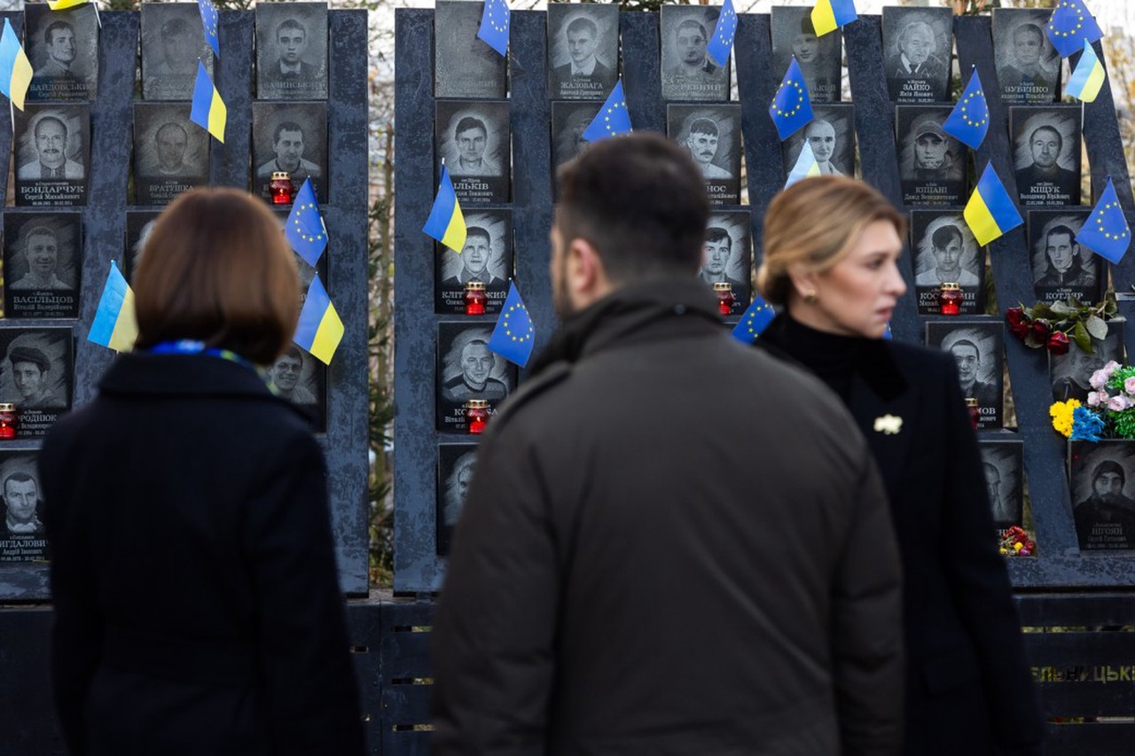 Десять лет Евромайдану: что пишут о будущем Украины западные СМИ