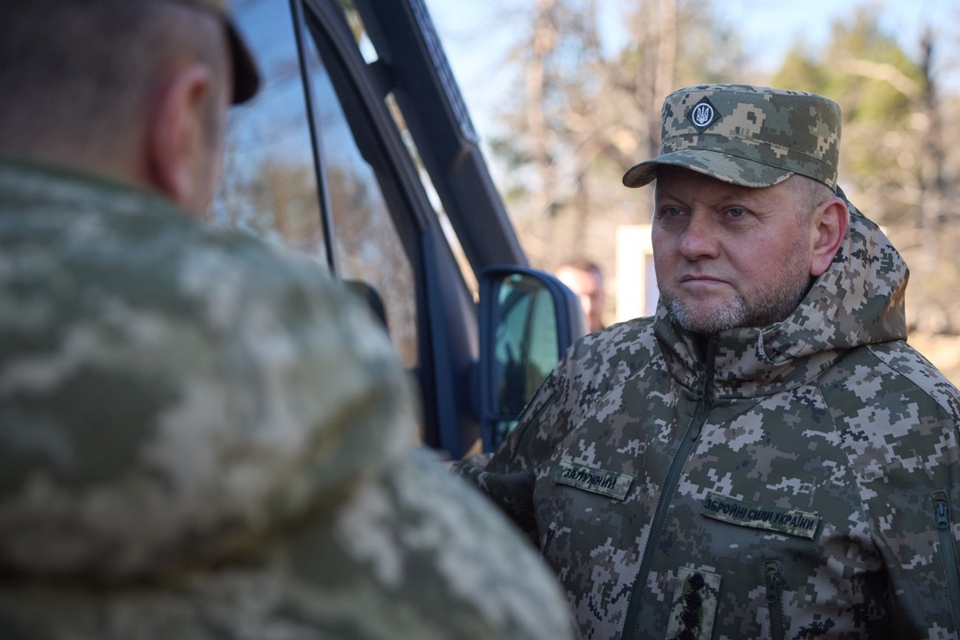 Офис президента Украины приказал губернаторам прекратить общение с Залужным