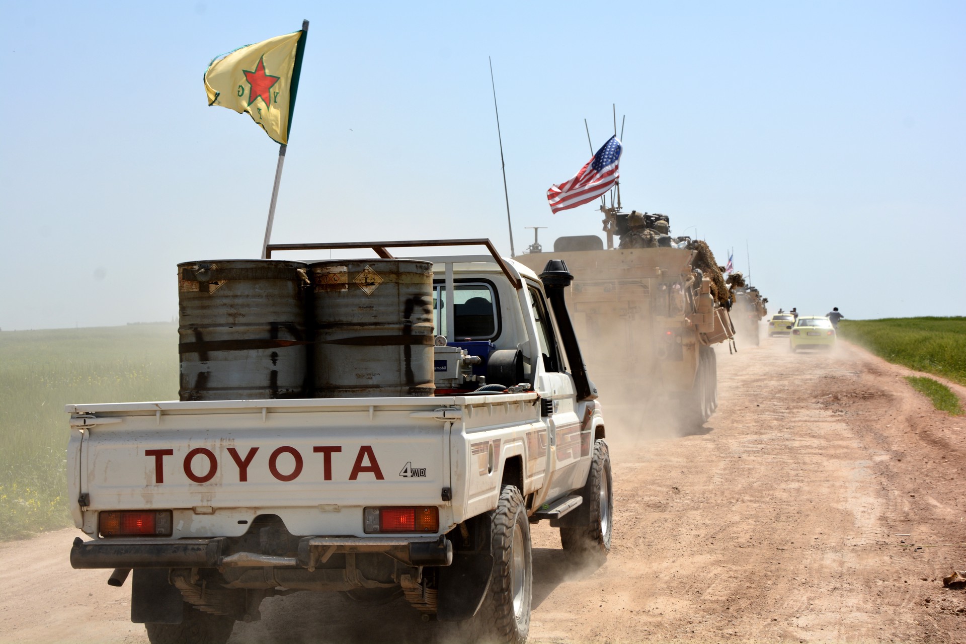Нефтяная поляна: почему США не уходят из Сирии