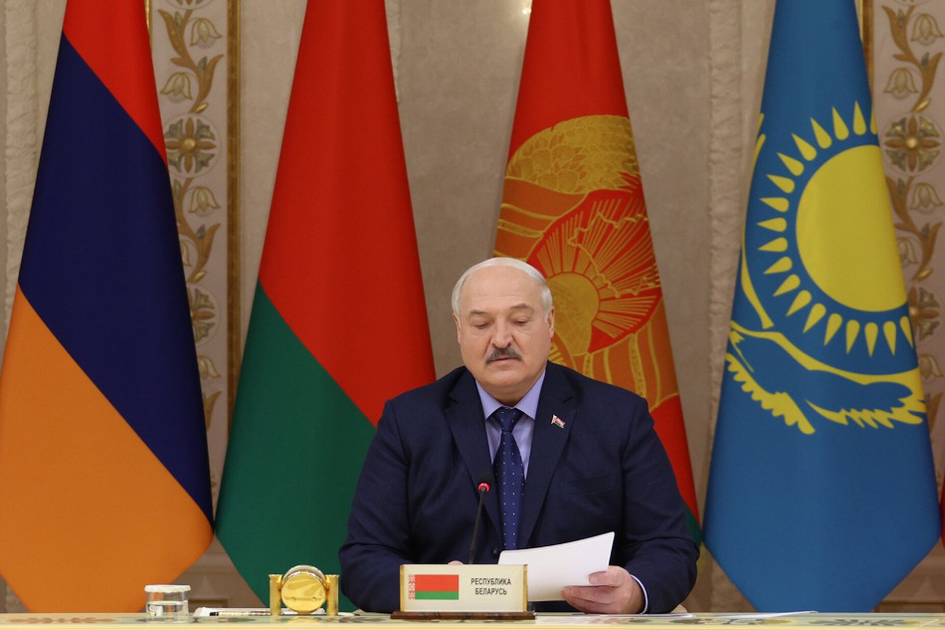 Лукашенко: Некоторых партнеров по ОДКБ штормит