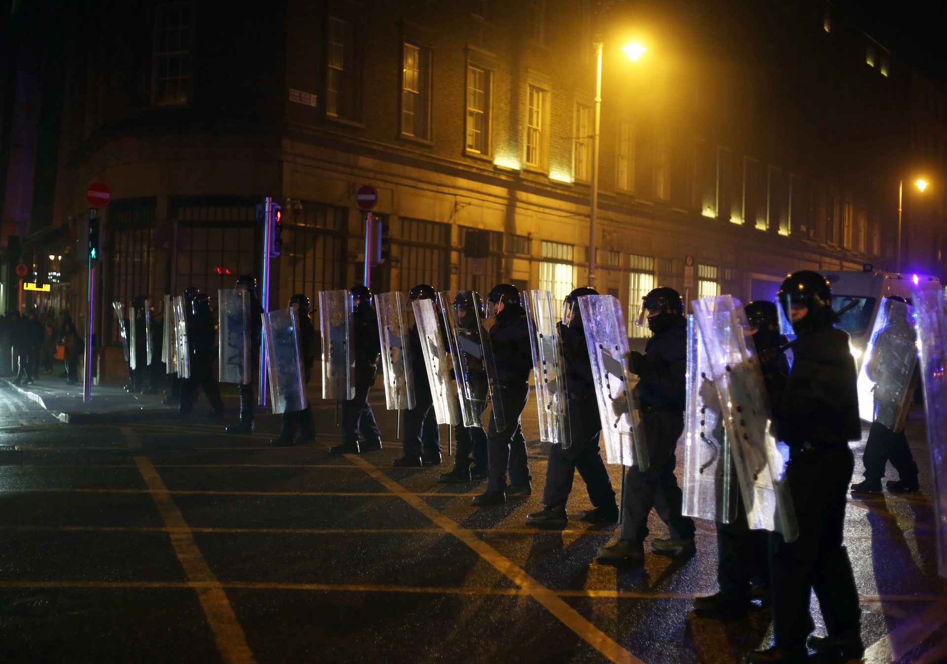 Паб и бунт: почему в Ирландии вспыхнули беспорядки