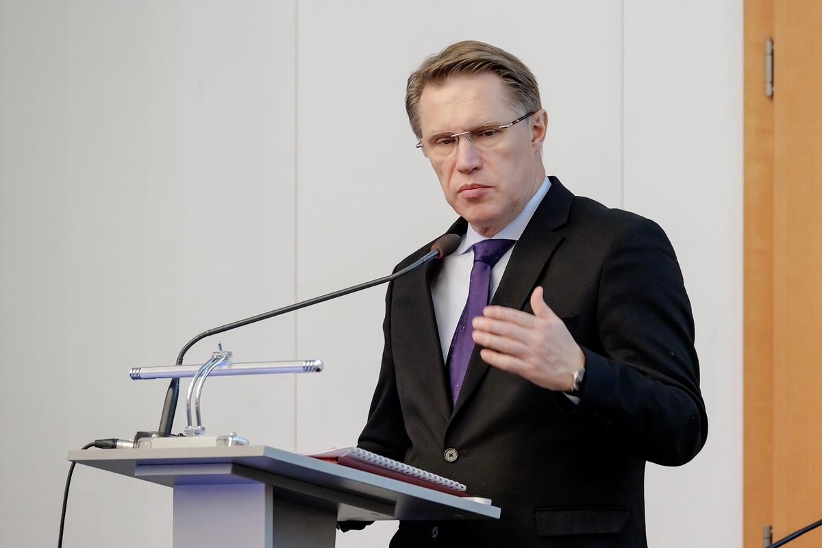 Глава Минздрава ответил на вопрос о том, сколько детей может родить женщина