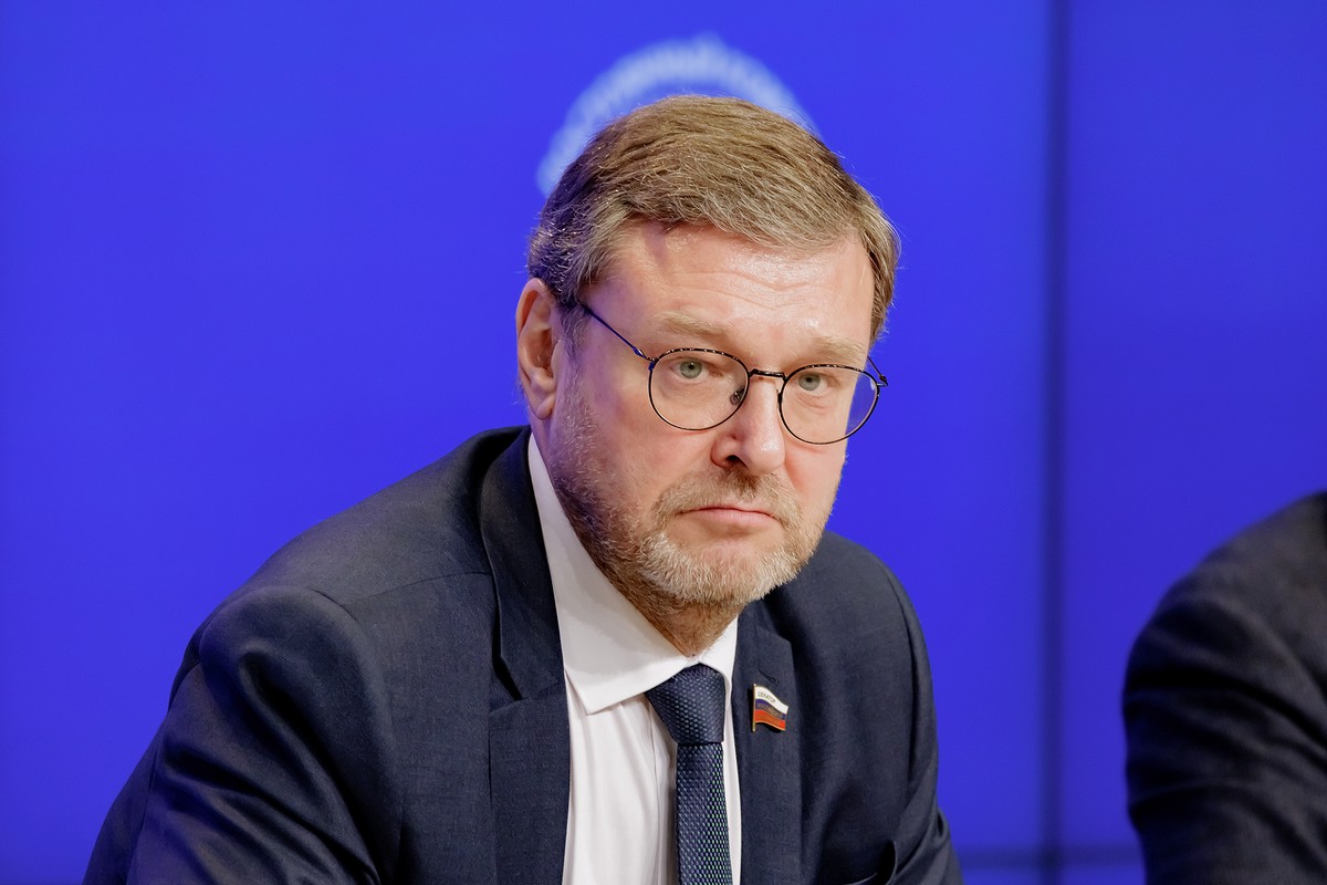 Сенатор Косачев: Мир может не признать новые границы США в Арктике