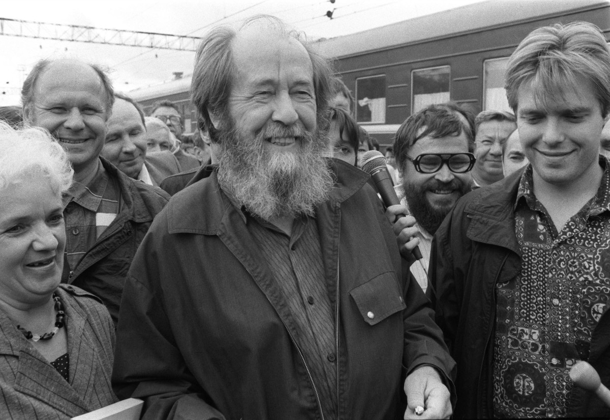Исаич за испуг: почему над Солженицыным многие смеялись