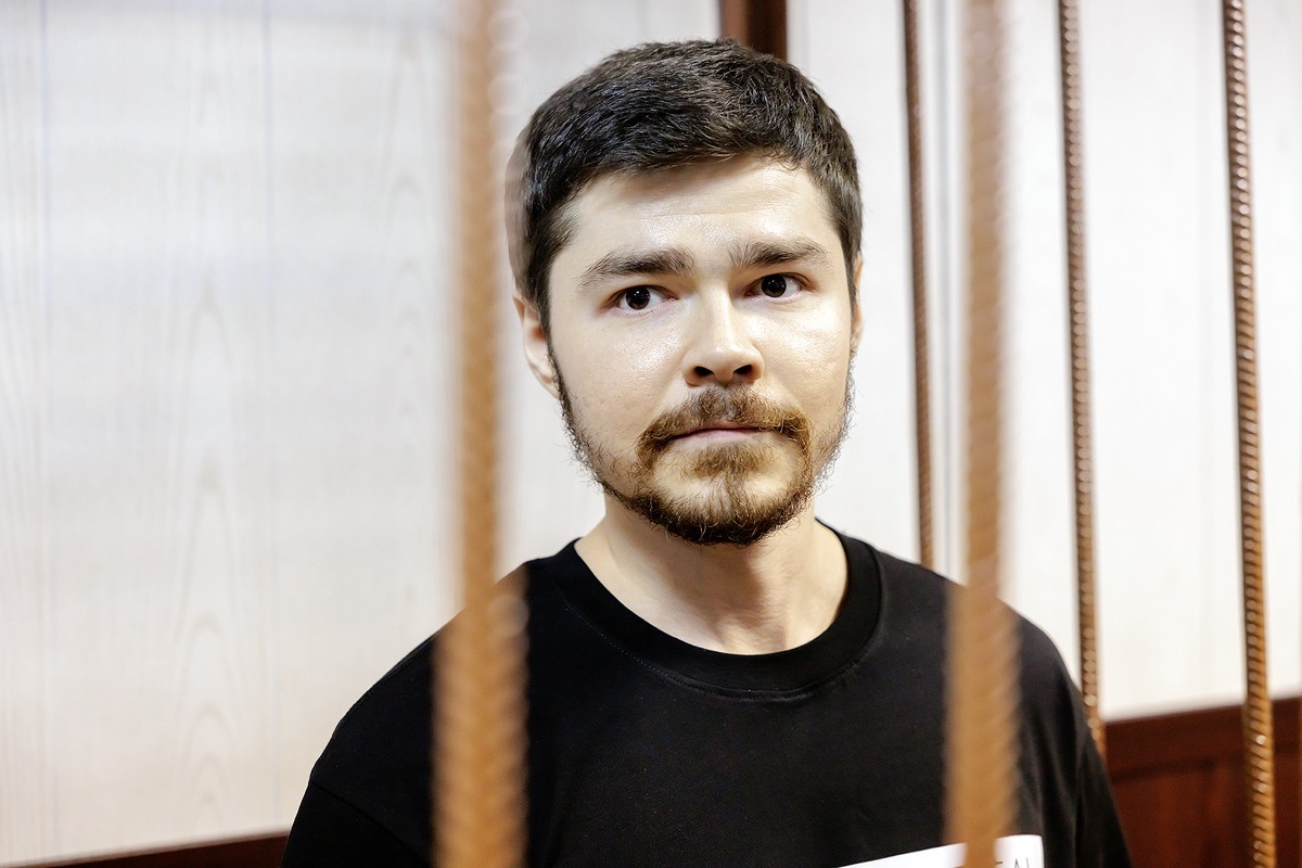 Суд наложил арест на счета и машину Аяза Шабутдинова, обвиняемого в мошенничестве