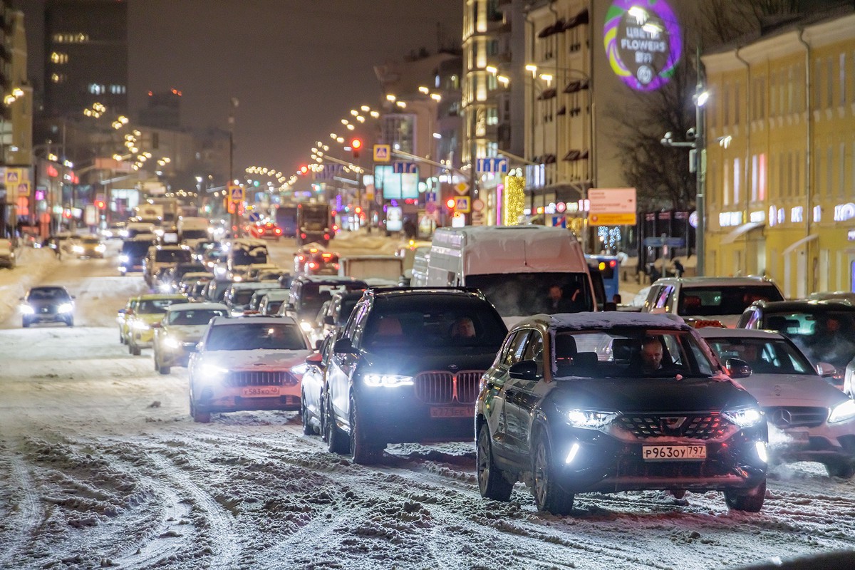 Орешкин: Через 10 лет Mercedes и BMW могут уйти в историю