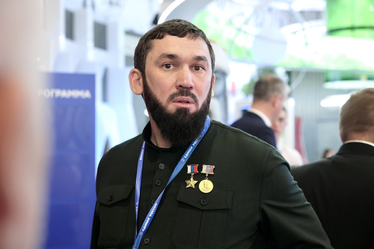 Спикер парламента Чечни Даудов объявил о досрочном сложении полномочий
