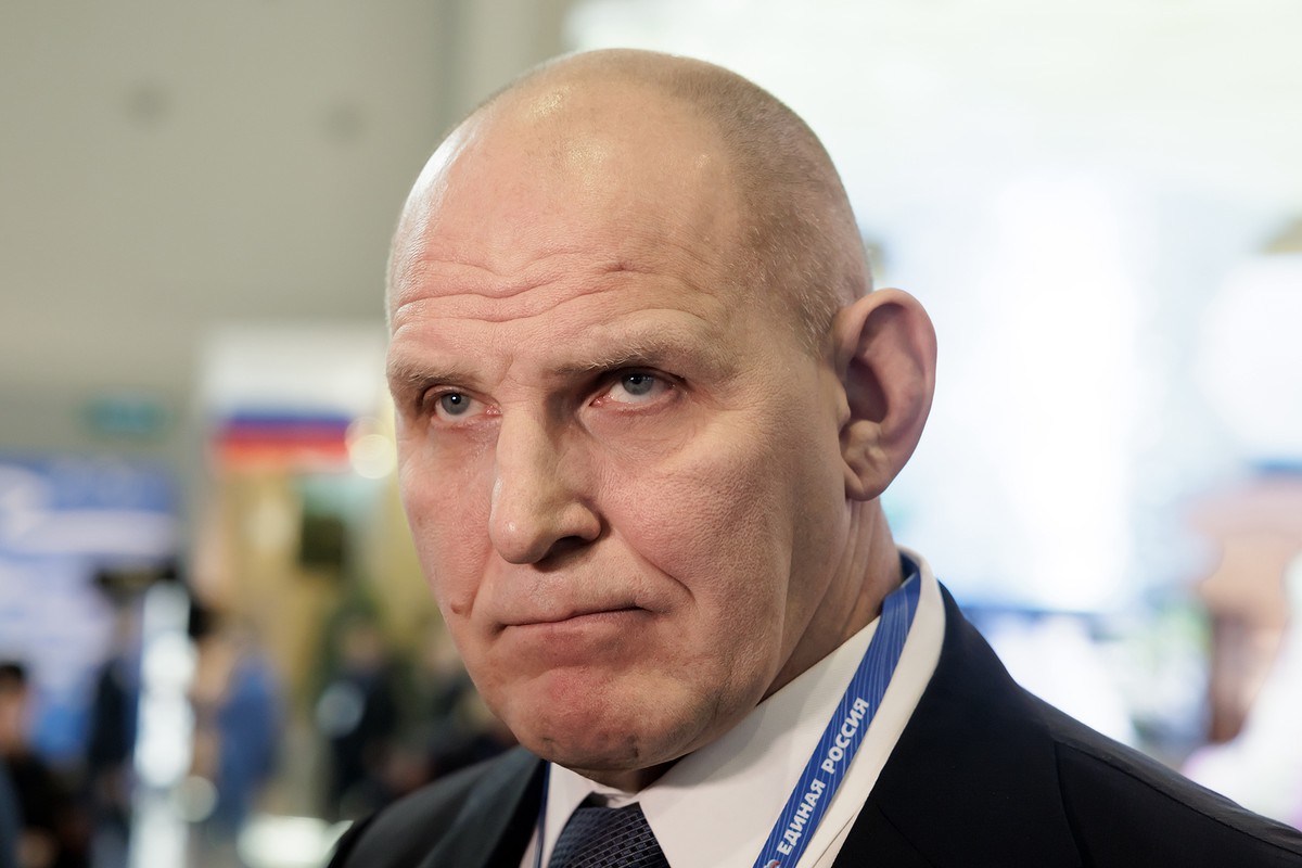 Карелин поставил пловца Колесникова в пример уехавшим из России спортсменам