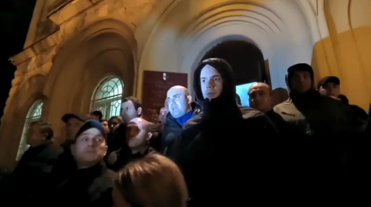 Из воды Сухум: чем недовольна абхазская оппозиция