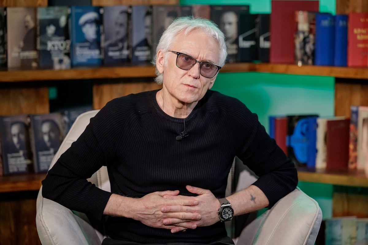 Александр Маршал объяснил, почему группа Scorpions решила выйти на сцену с флагом Украины