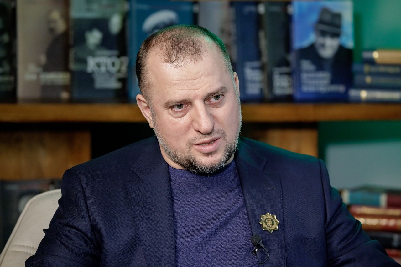 Алаудинов: Видео с расстрелом «Азовом»* бойца РФ нарушает Женевские конвенции