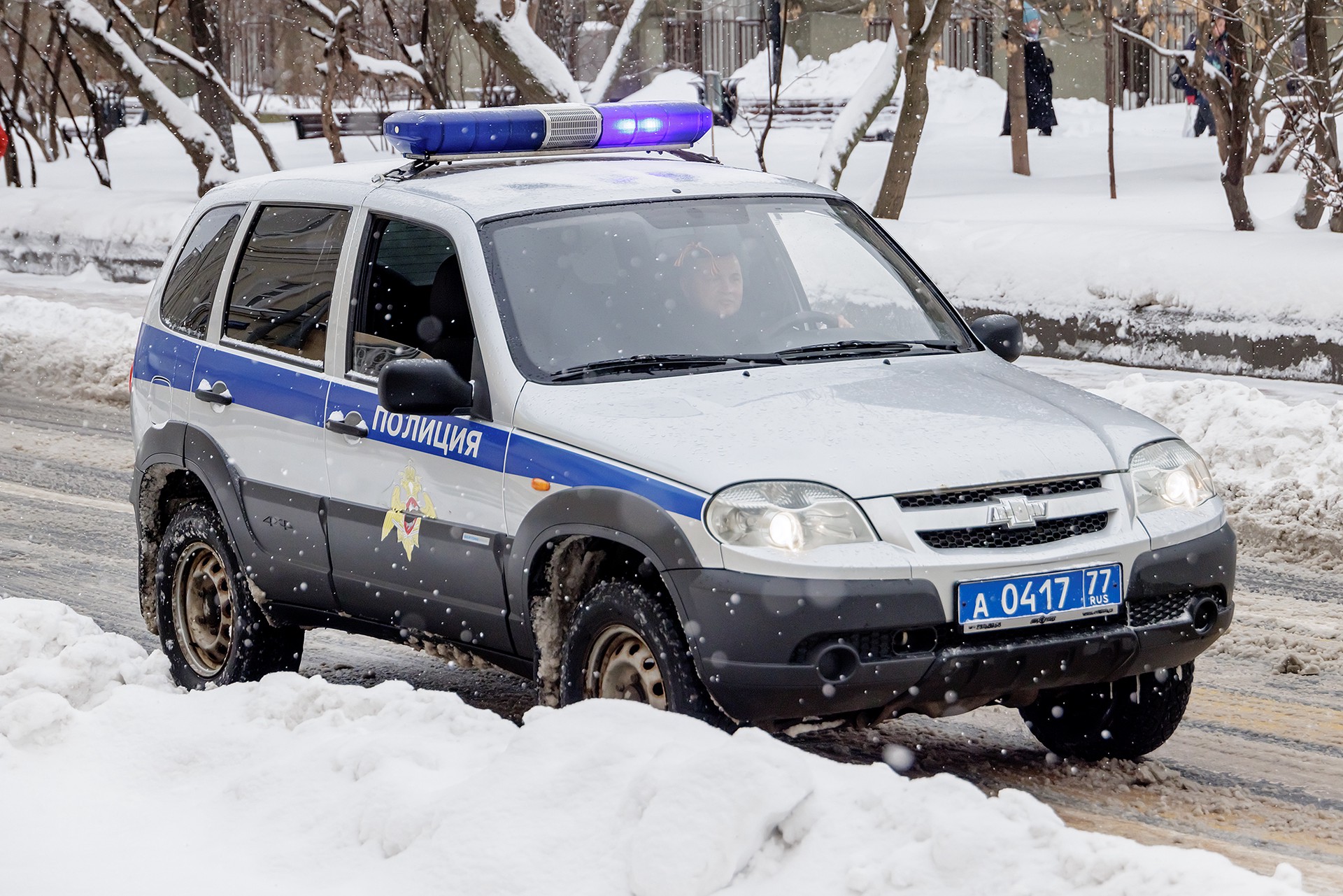 РИА Новости: три тысячи мигрантов задержаны в новогоднюю ночь в Петербурге