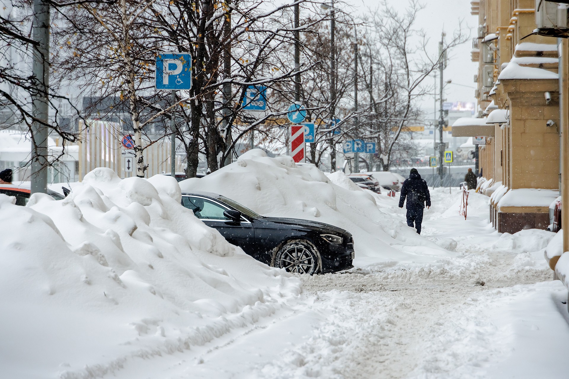 Автоэксперт Сажин рассказал о главных правилах вождения во время метели и снегопадов