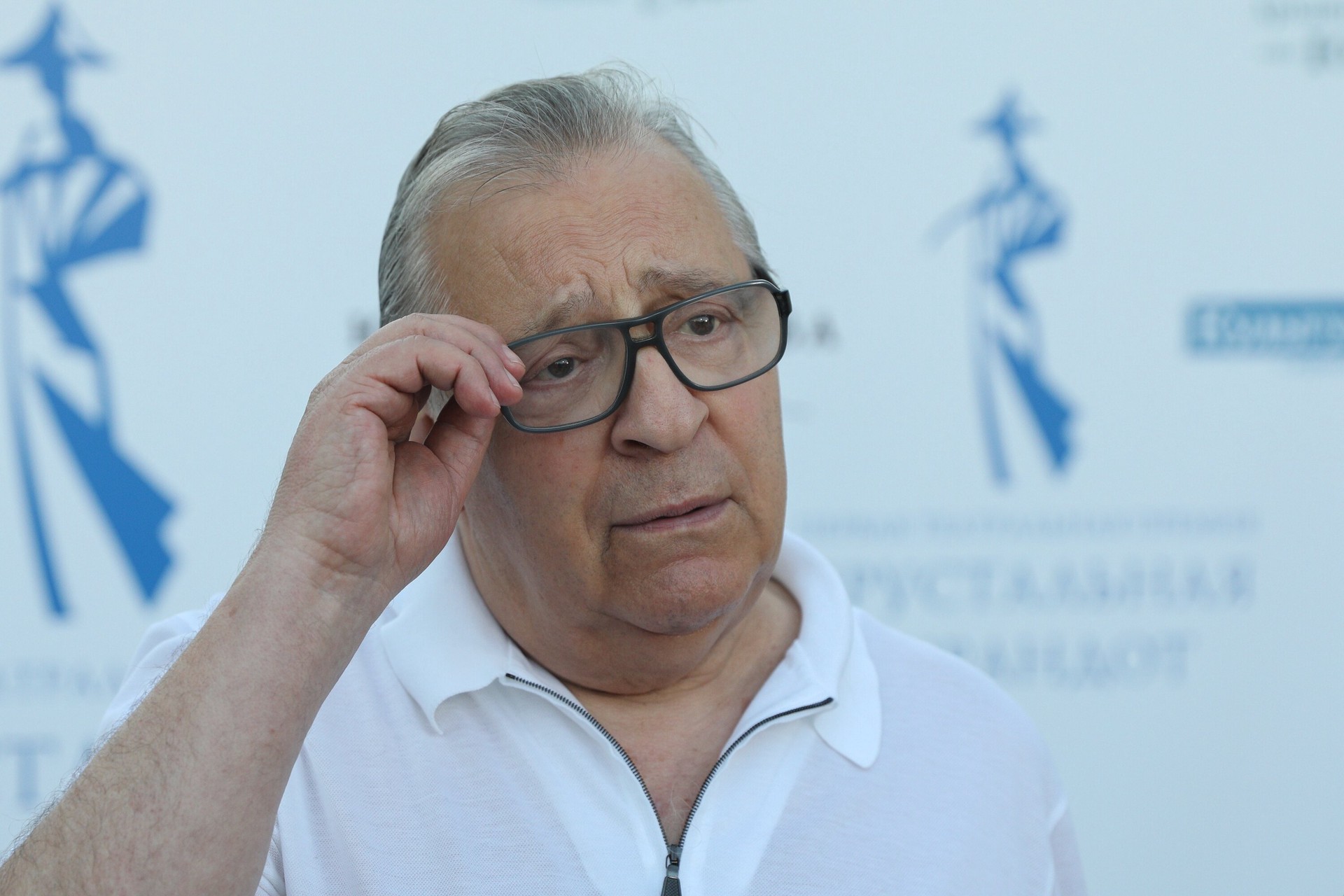 Представитель Хазанова опроверг слухи о продаже им имущества почти на 1 млрд рублей