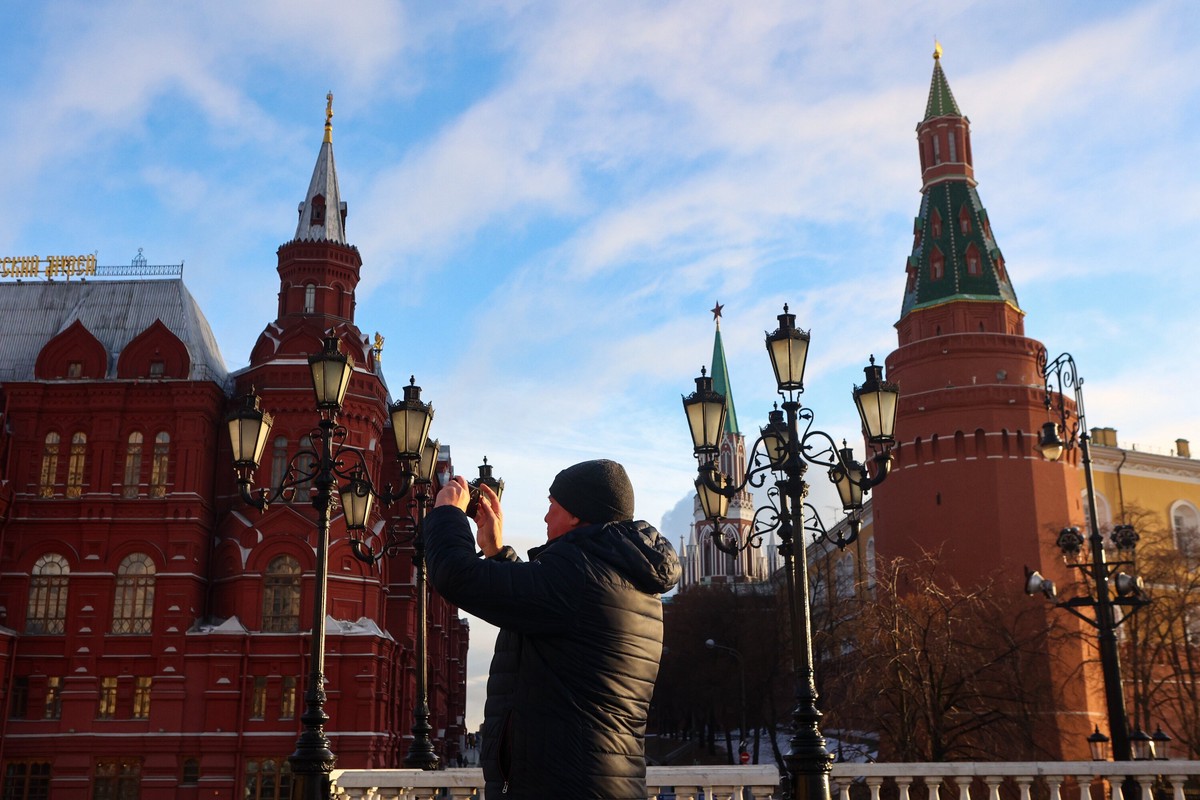Эксперт связал дефицит кадров в туриндустрии с низкими зарплатами