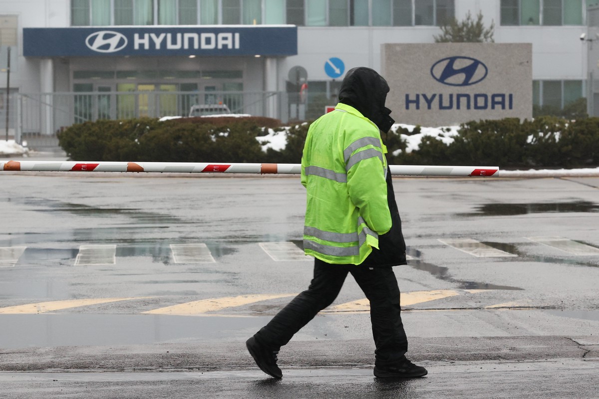 Завод Hyundai в Санкт-Петербурге возобновил работу спустя два года простоя