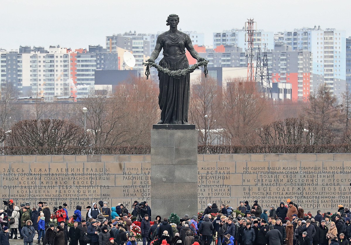 Ужин из воротничка: зачем Запад забыл страдания мирных советских жителей