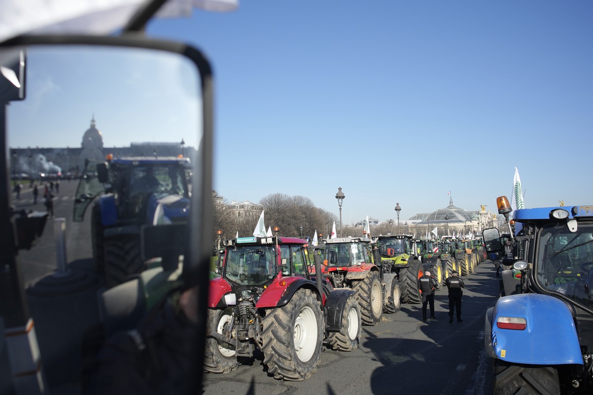 Politico: Франция винит Евросоюз в протестах фермеров и требует сократить импорт с Украины