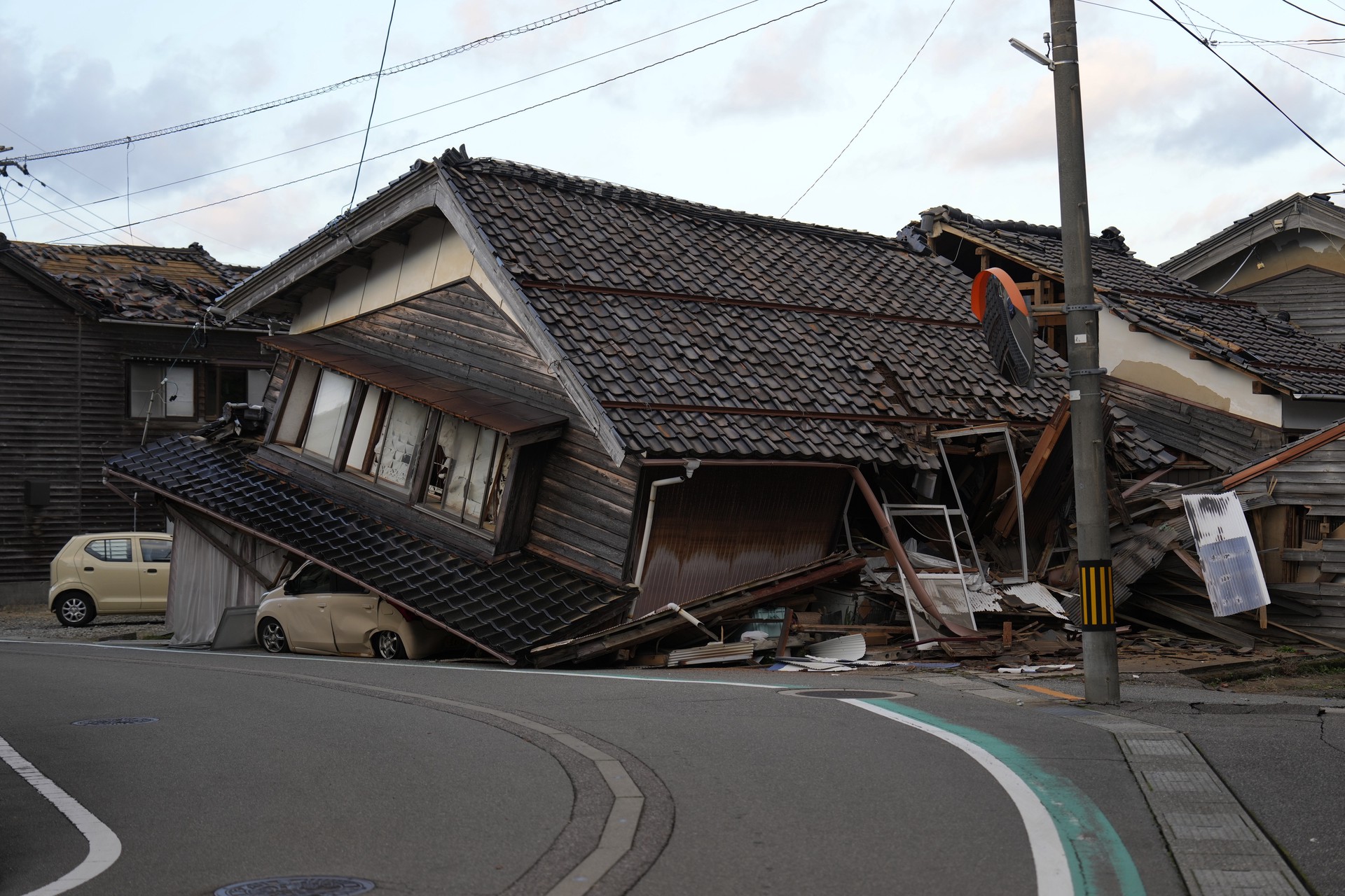 Число погибших в результате землетрясения в Японии возросло до 91