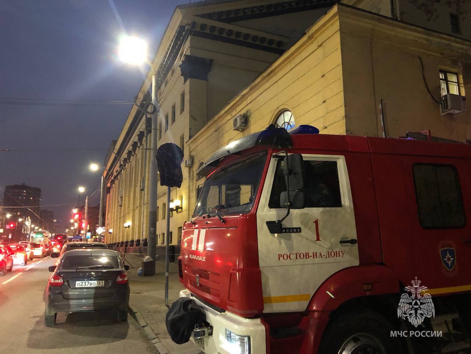 В Ростове загорелось здание цирка