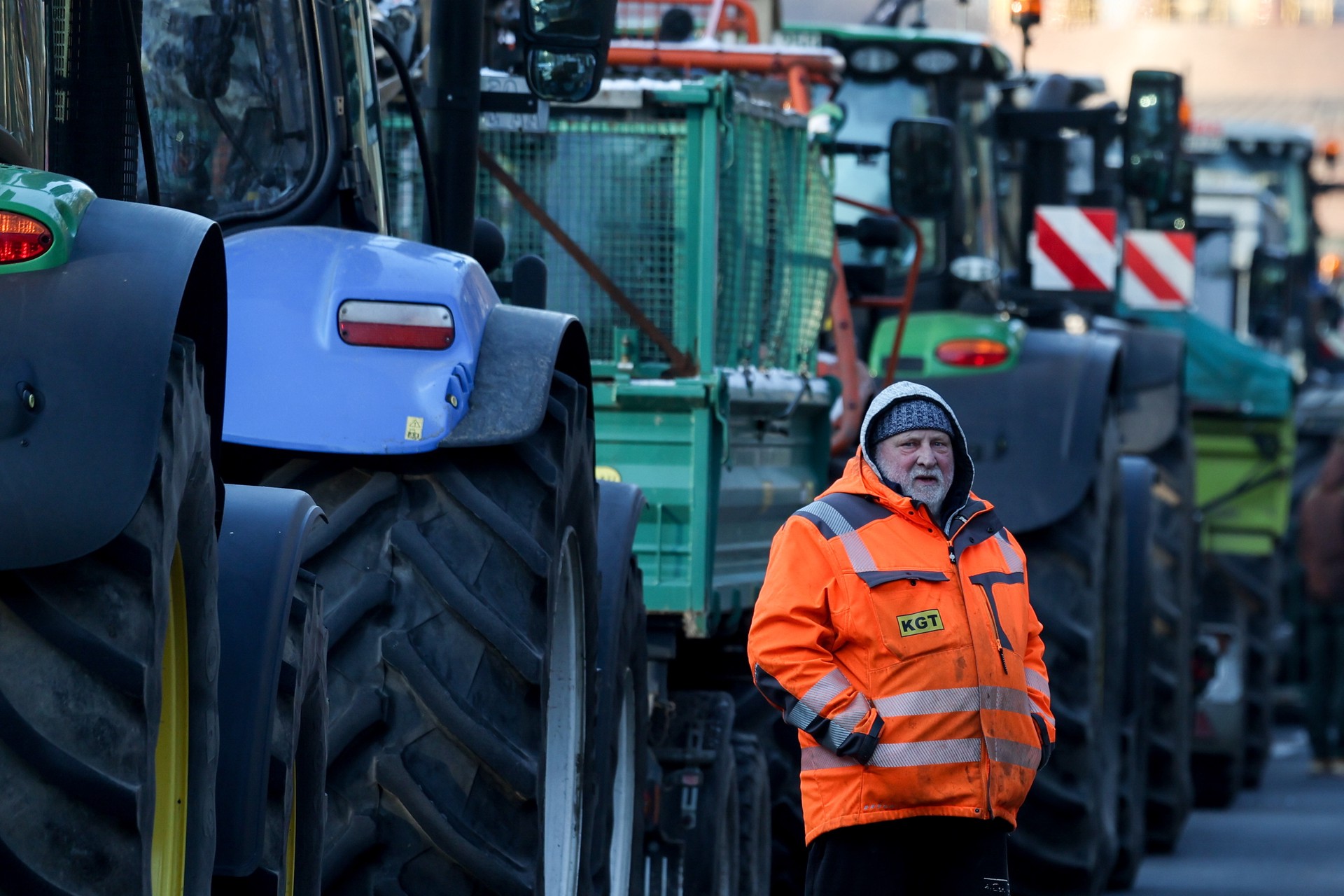 Прокати поле: почему европейские чиновники не могут успокоить фермеров