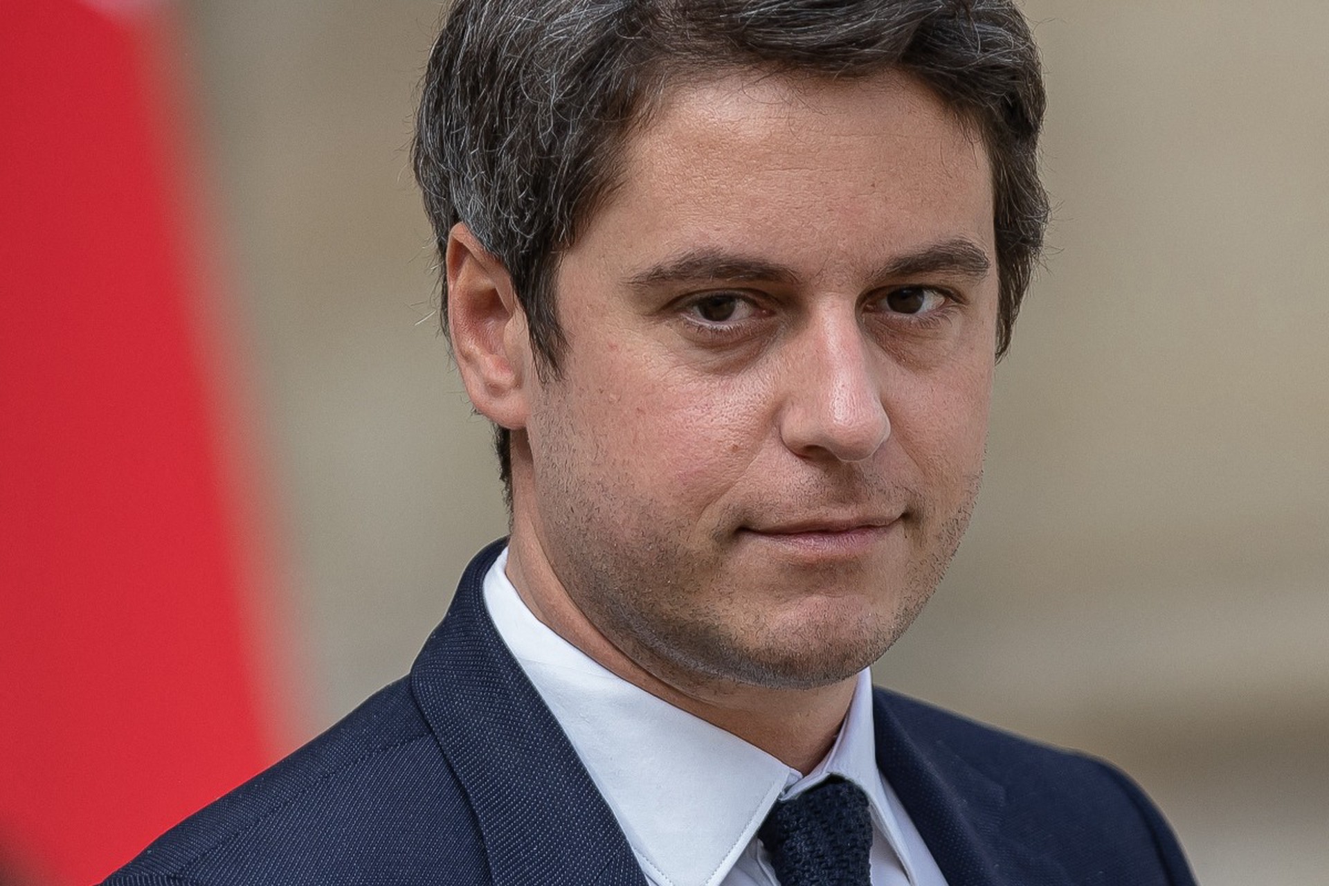 BFMTV: Новым премьером Франции стал 34-летний Габриэль Атталь