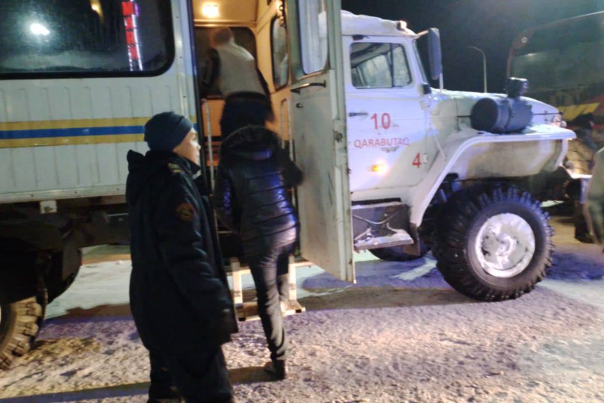 В Казахстане спасли 39 человек из снежного заноса
