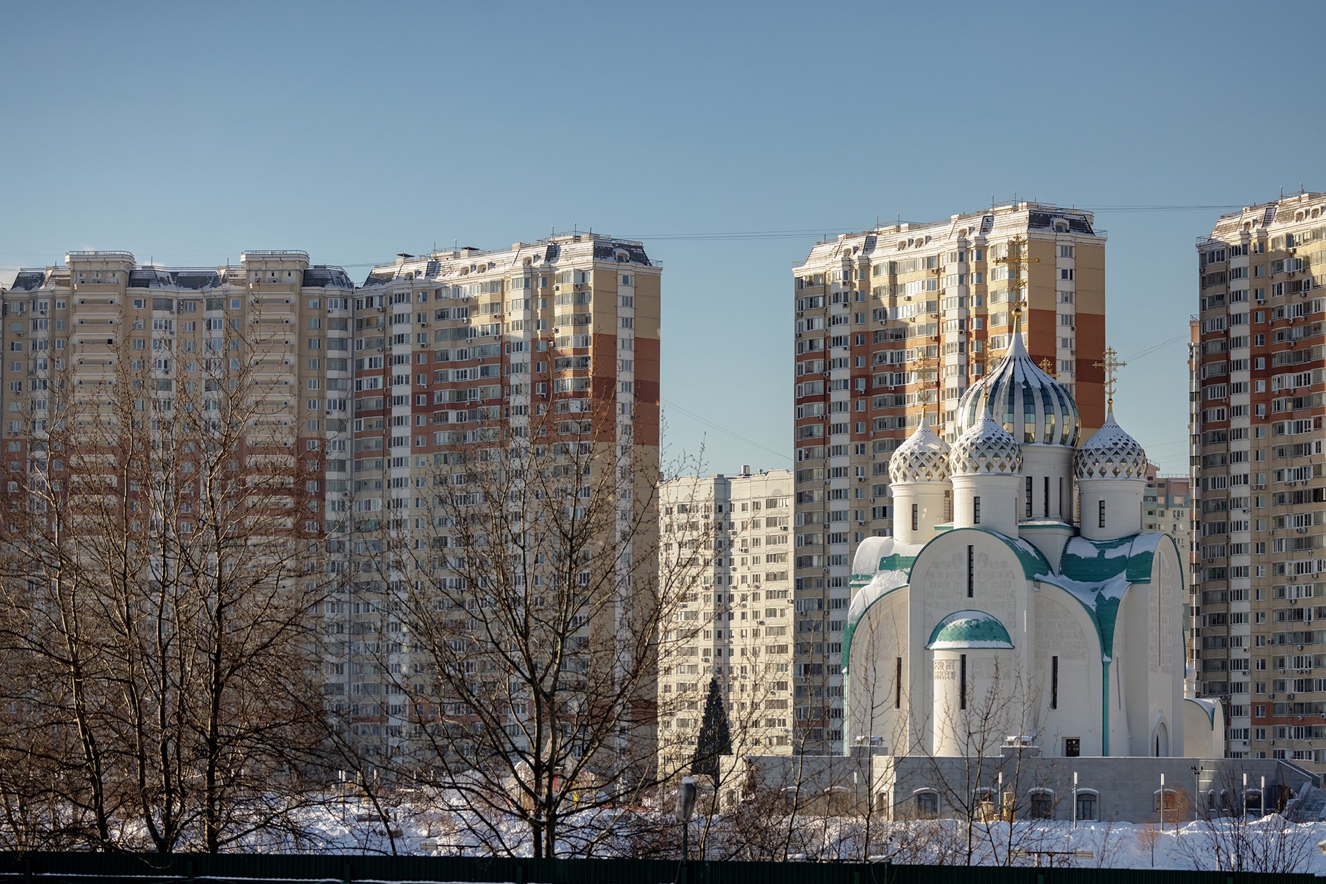 Протестанты пришли в ярость из-за запрета молельных комнат в многоэтажках