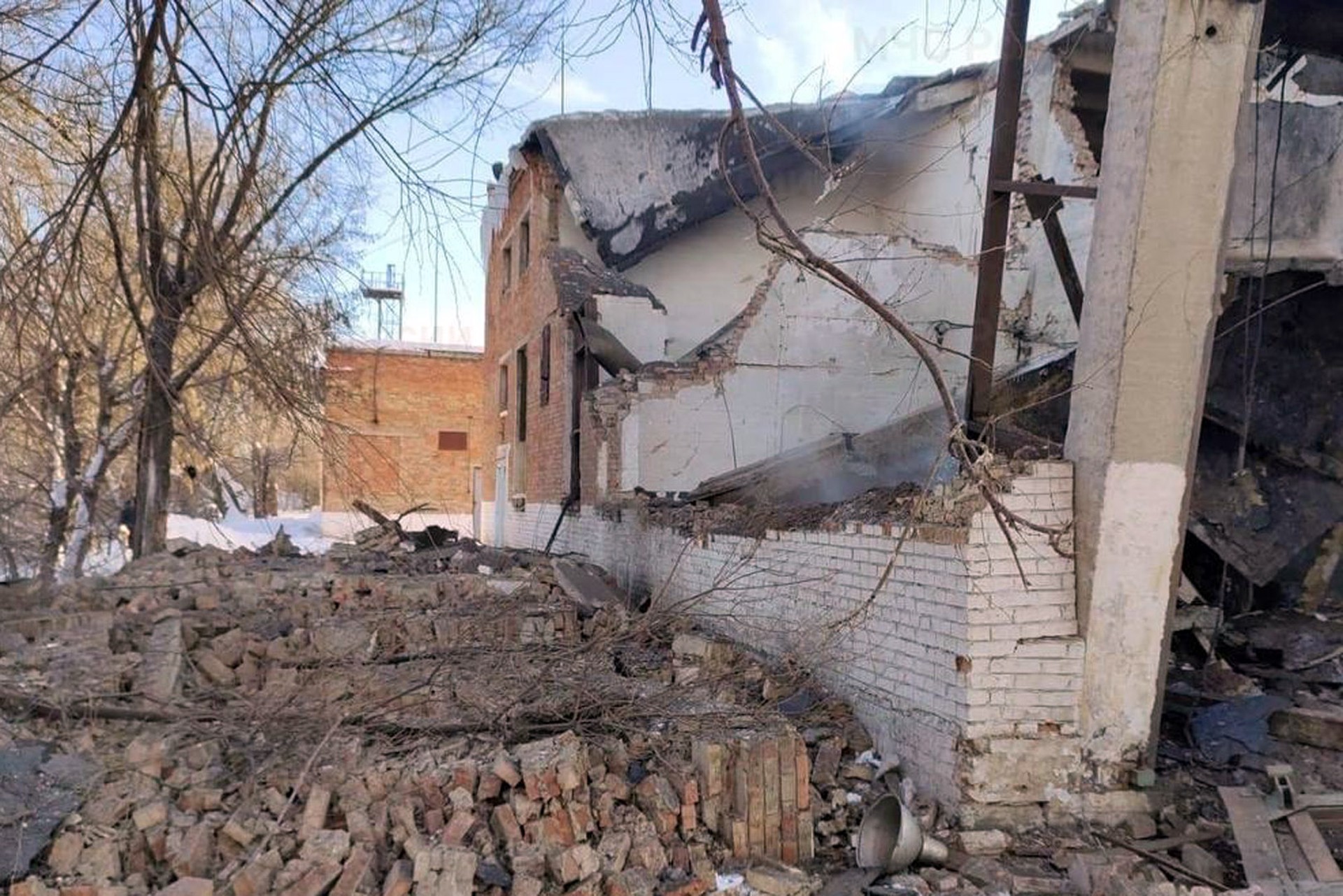 Здание канализационно-насосной станции обрушилось в Оренбургской области