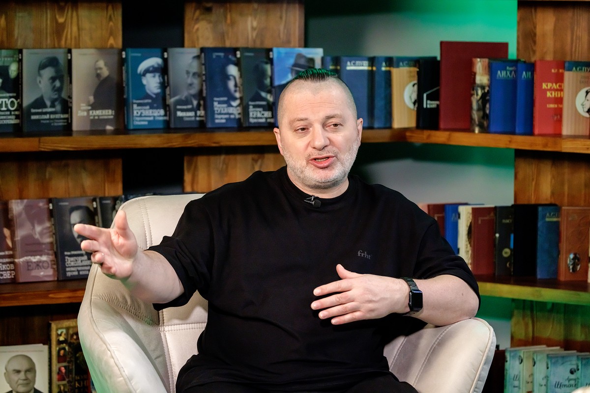 «Он заблудился»: основатель «Агаты Кристи» объяснил, почему Юрий Шевчук не поддержал Россию