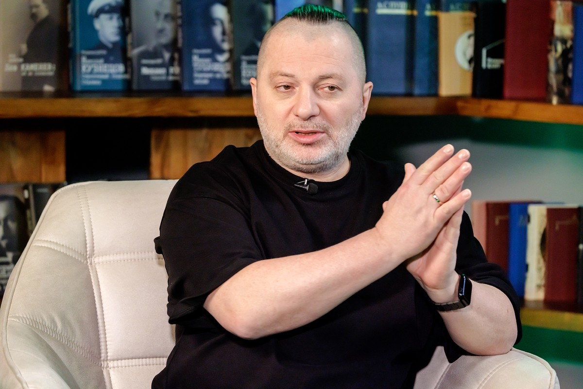 «Лучше извинений в водолазках»: основатель «Агаты Кристи» – о поездках исправившихся звёзд в зону СВО